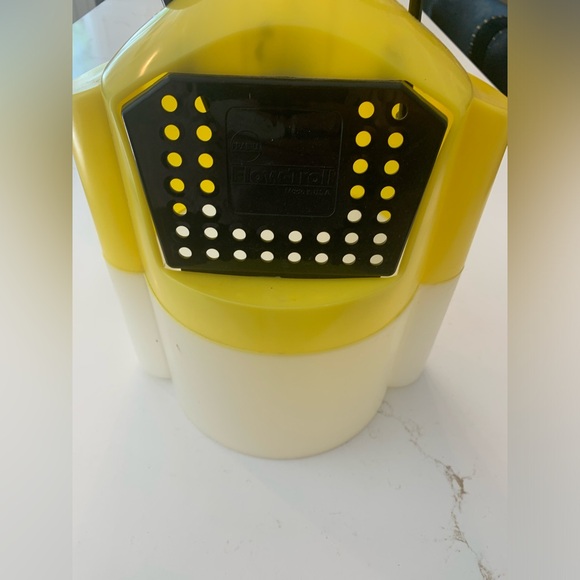 Frabill Flow-Troll Live Bait Trolling Bucket MINNOWS/SHRIMP/BAIT Made USA. - Picture 9 of 9